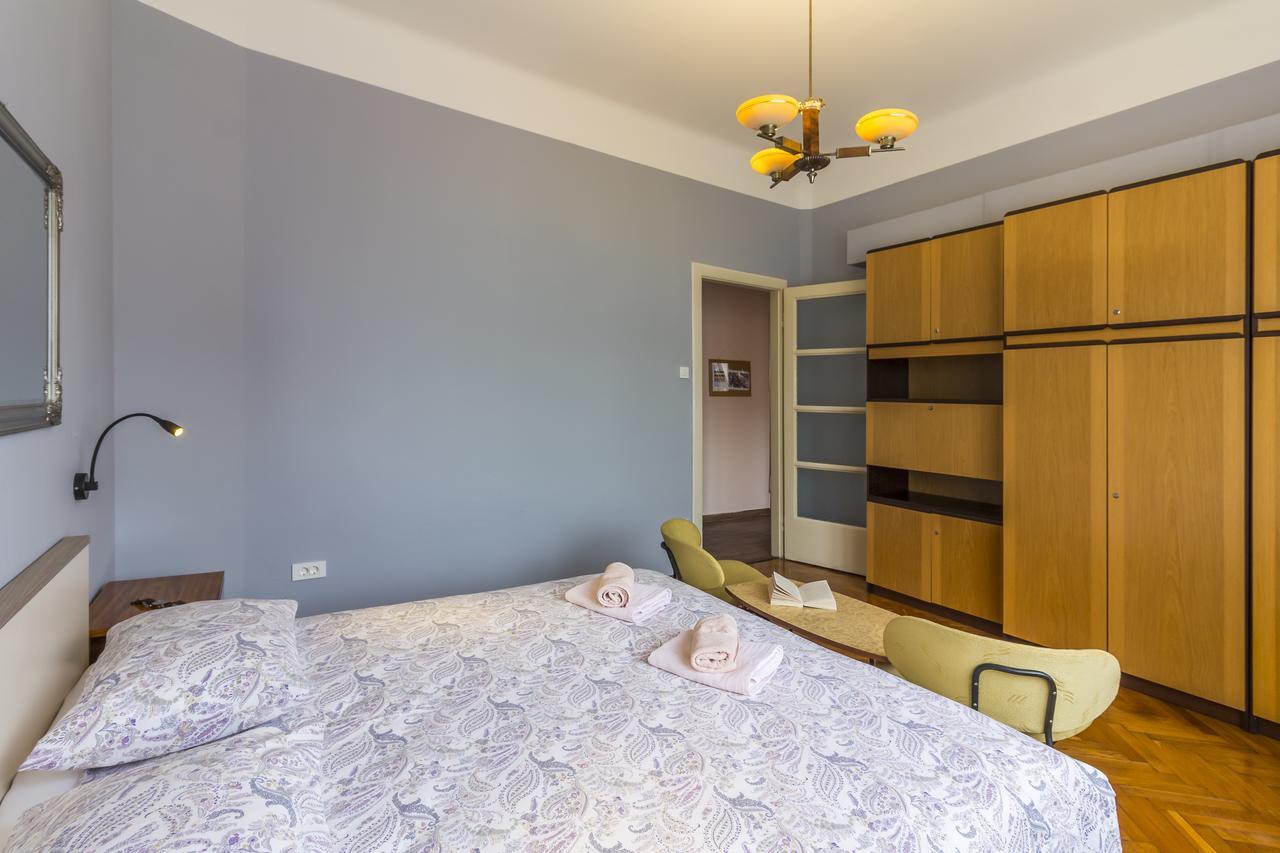 Spacious & Smart Center Apartment พูลา ภายนอก รูปภาพ